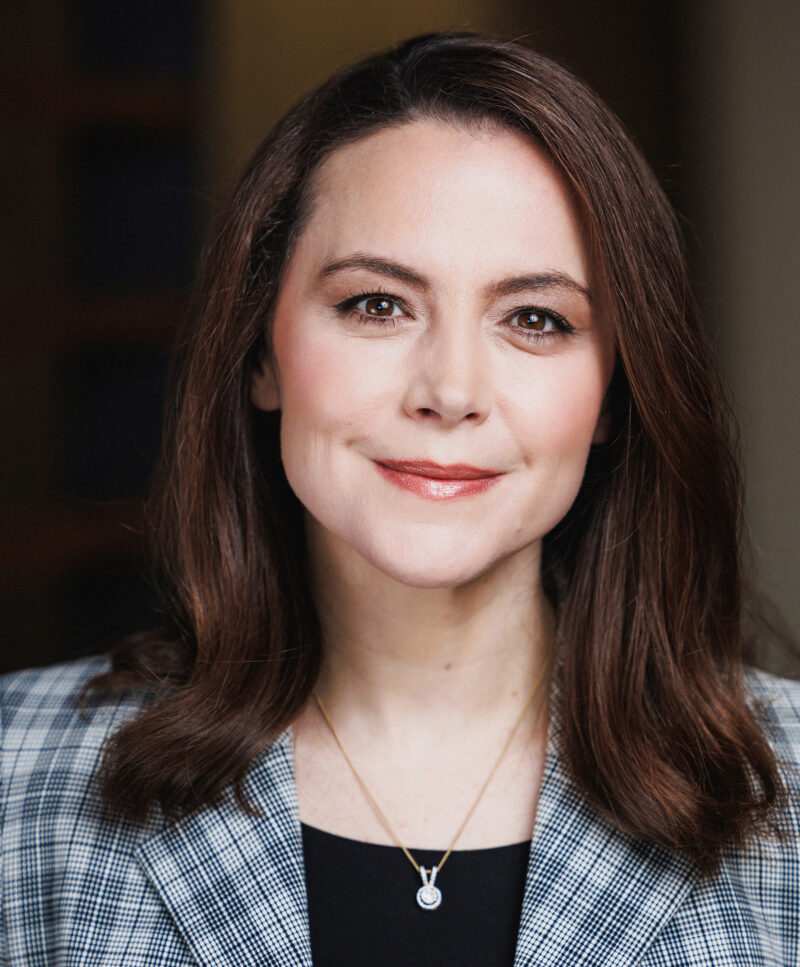 Julia Dhar